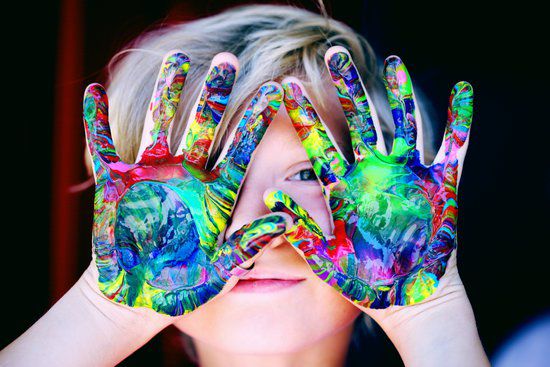 Laissez votre créativité s'exprimer ! loisirs créatifs : peinture avec les mains