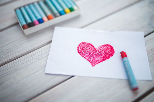 Univers du dessin & coloriage coeur crayon pastel