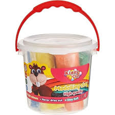 Pot de 7 pate à Modeler 700 Grs